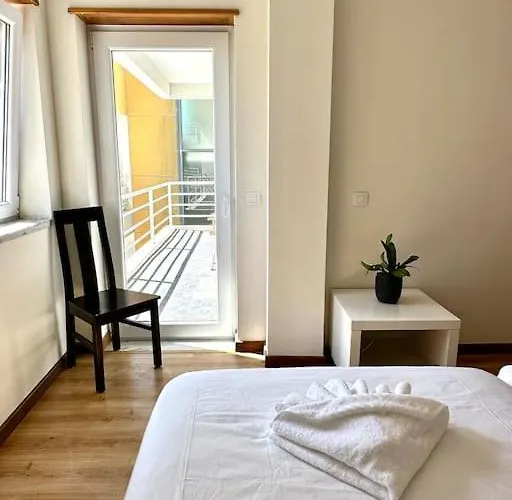 Sunrise • Vista Mar • 3 Quartos • Surf • Appartamento