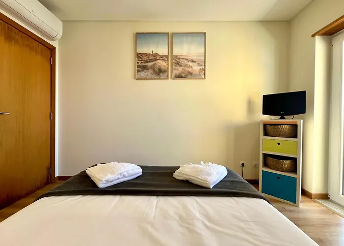 Sunrise • Vista Mar • 3 Quartos • Surf • *